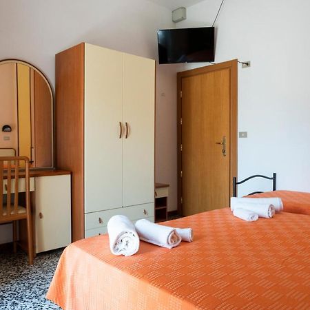 B&B Hotel Villa Nora 벨레지아아지마리나 외부 사진