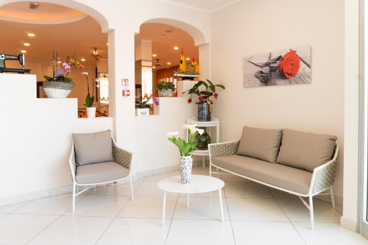 B&B Hotel Villa Nora 벨레지아아지마리나 외부 사진