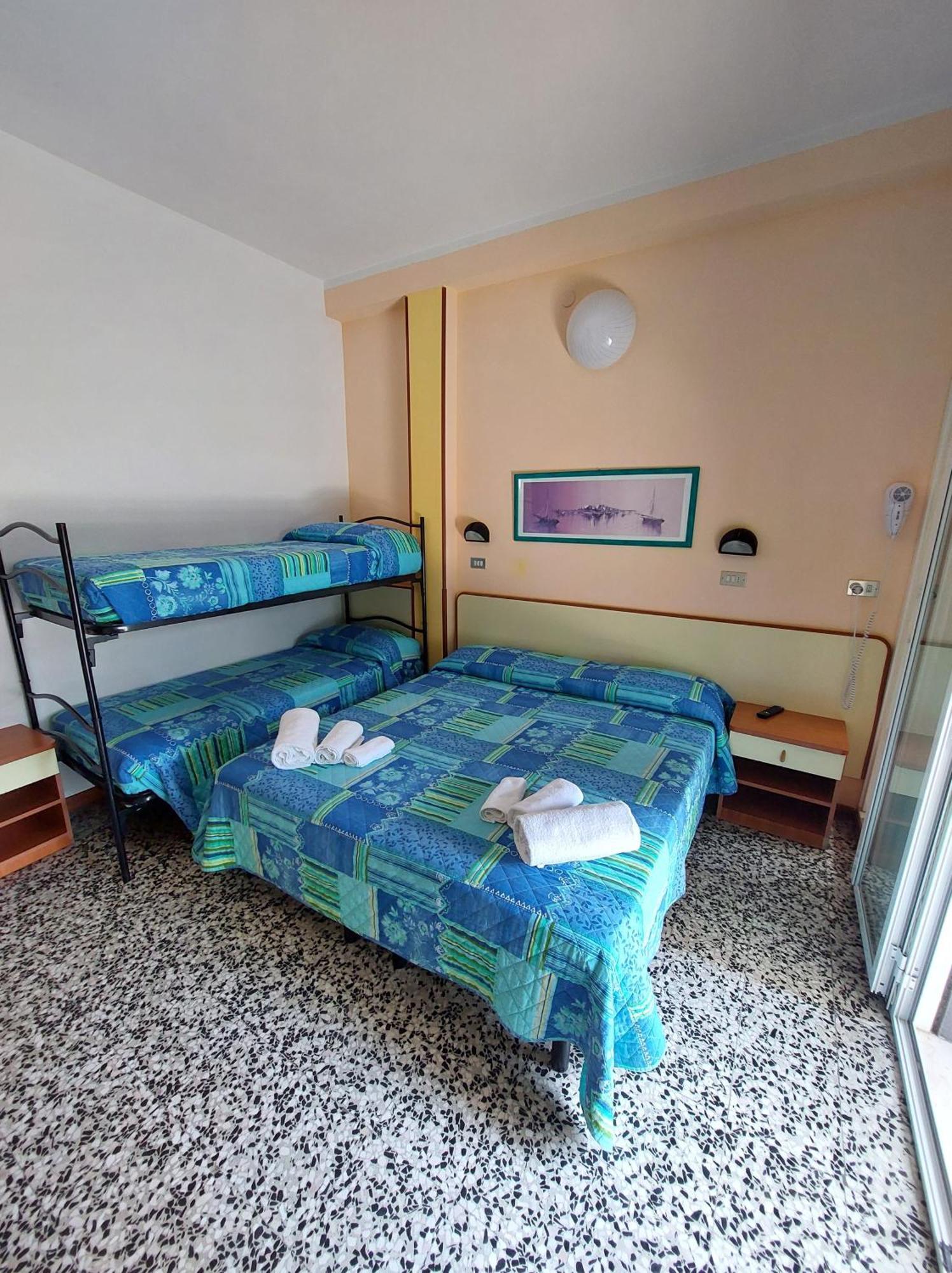 B&B Hotel Villa Nora 벨레지아아지마리나 객실 사진