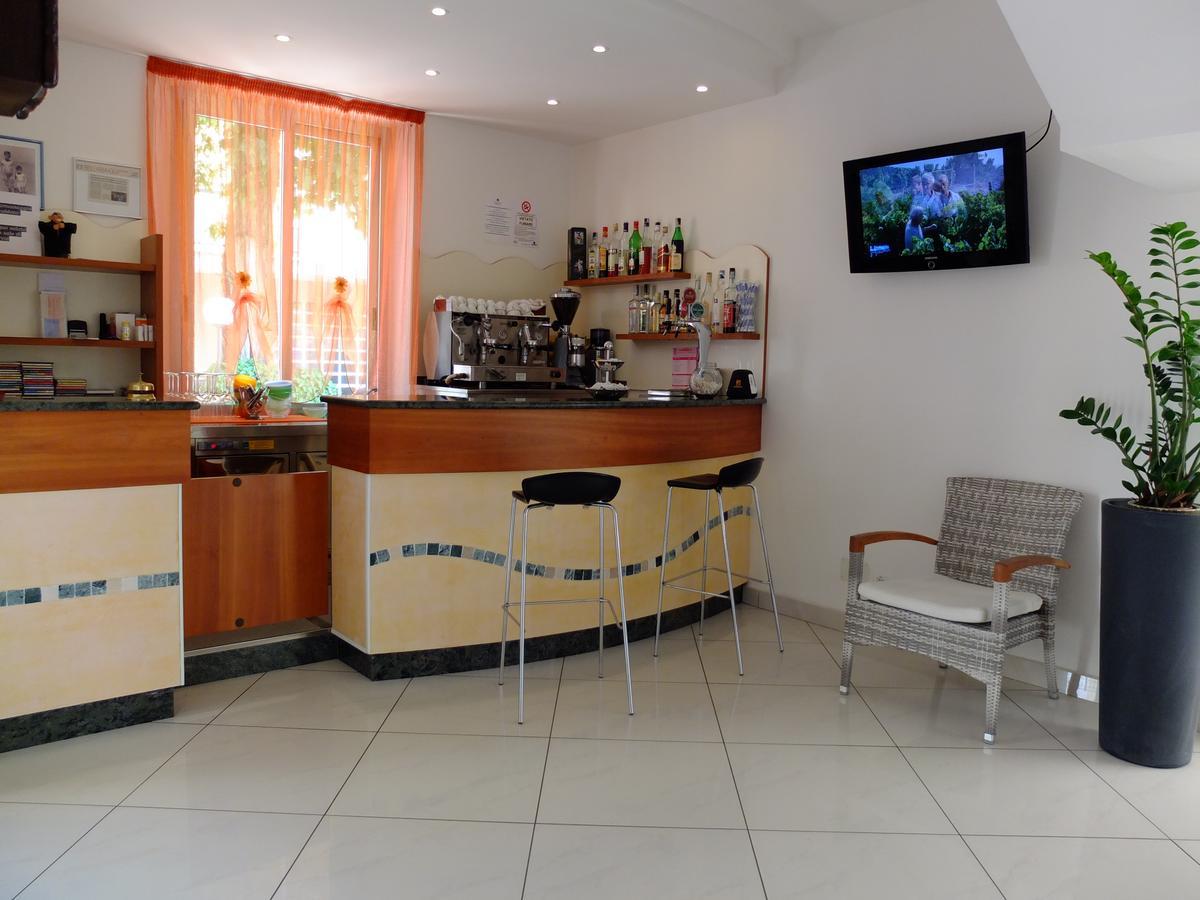 B&B Hotel Villa Nora 벨레지아아지마리나 외부 사진